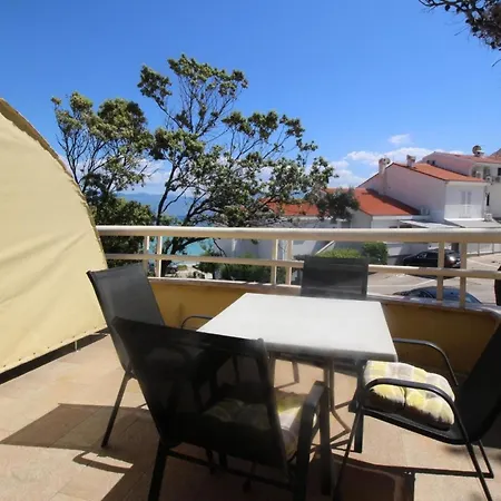 Lägenhet In Mit Eigenem Balkon - B59524