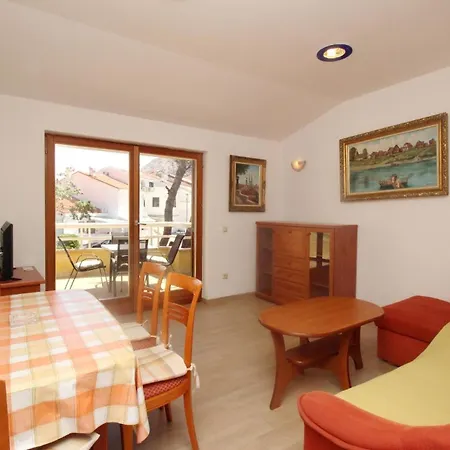 In Mit Eigenem Balkon - B59524 Lägenhet Baška