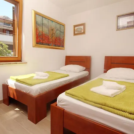 In Mit Eigenem Balkon - B59524 Lägenhet Baška